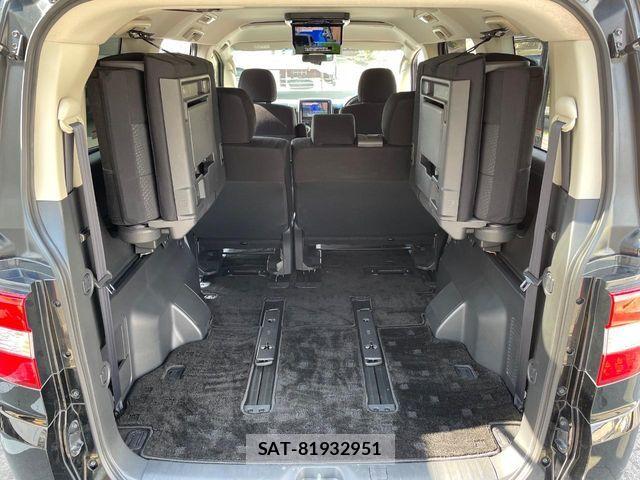 Mitsubishi DELICA 2017-05 7616233-9