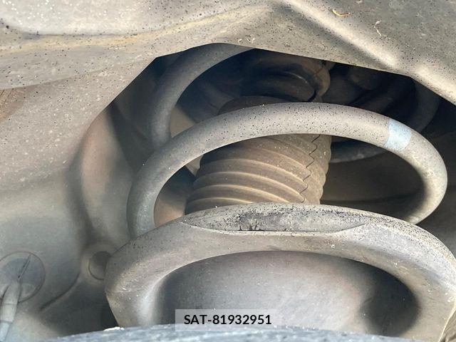 Mitsubishi DELICA 2017-05 7616233-19