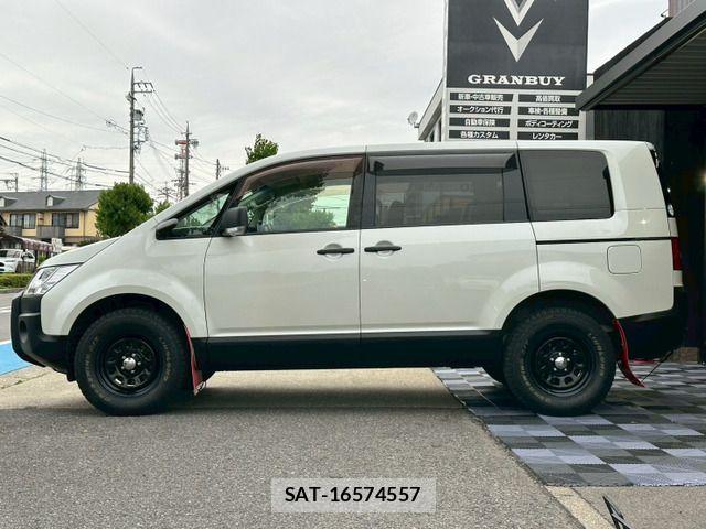 Mitsubishi DELICA 2007-12 7616242-12