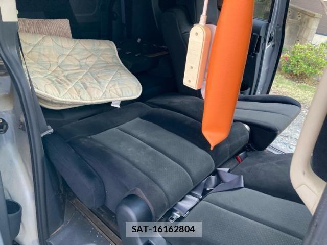 Mitsubishi DELICA 2007-07 7616244-9