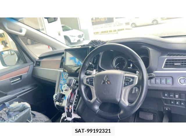 Mitsubishi DELICA 2022-12 7616216-19