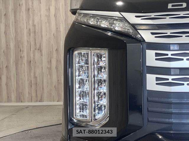 Mitsubishi DELICA 2019-06 7616229-25