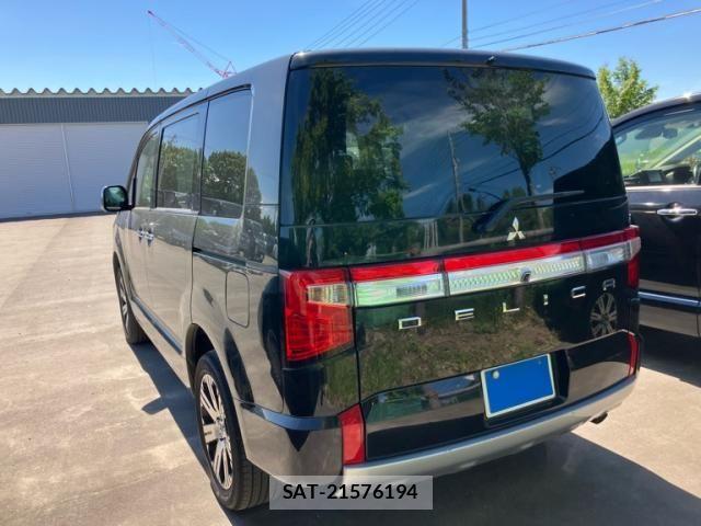 Mitsubishi DELICA 2023-10 7616230-3
