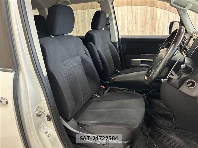 Mitsubishi DELICA 2017-03 7616235-11