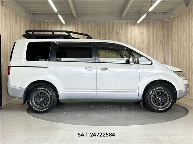 Mitsubishi DELICA 2017-03 7616235-21