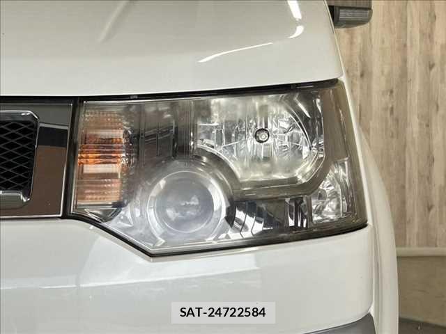 Mitsubishi DELICA 2017-03 7616235-26