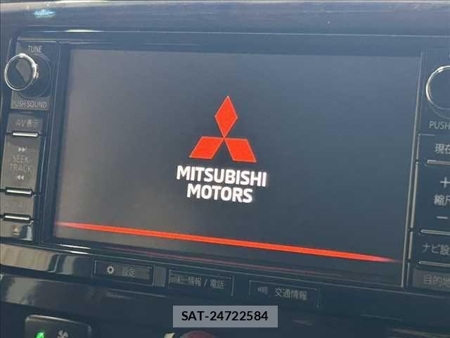 Mitsubishi DELICA 2017-03 7616235-3