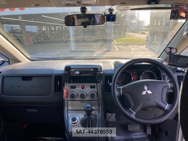 Mitsubishi DELICA 2009-11 7616246-18