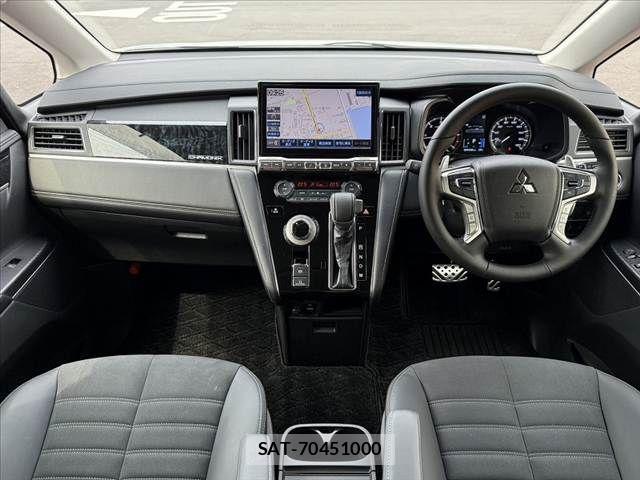 Mitsubishi DELICA 2025-04 7616197-1
