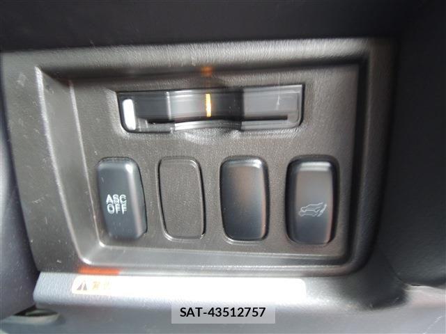 Mitsubishi DELICA 2010-02 7722794-24