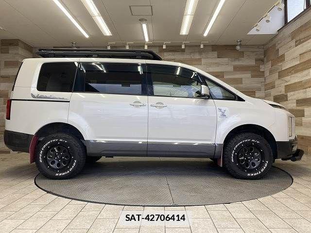 Mitsubishi DELICA 2020-08 7784396-16
