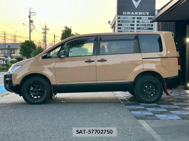 Mitsubishi DELICA 2007-03 7784352-12