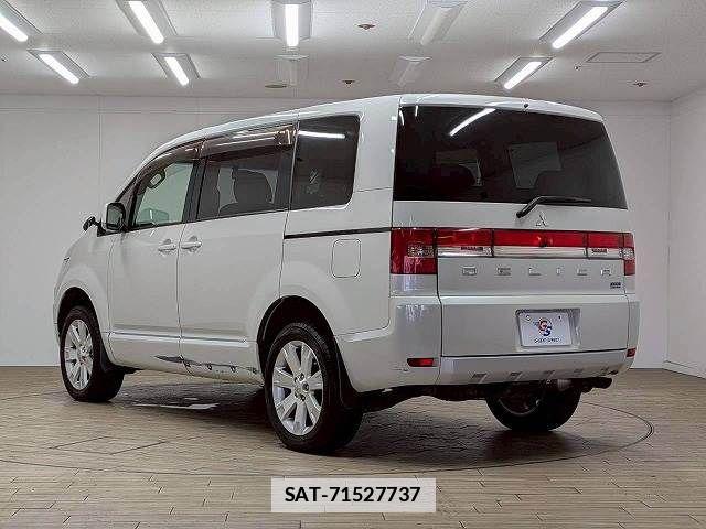 Mitsubishi DELICA 2014-06 7784355-16