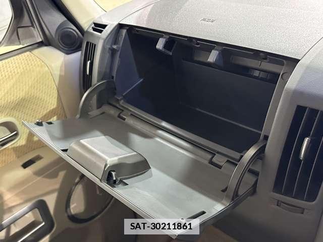 Mitsubishi DELICA 2011-04 7784353-24