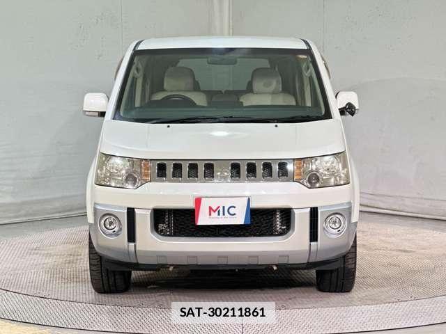 Mitsubishi DELICA 2011-04 7784353-2