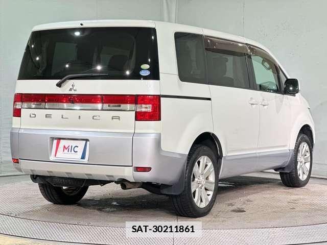 Mitsubishi DELICA 2011-04 7784353-4