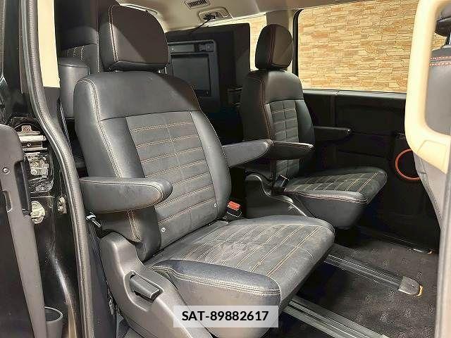 Mitsubishi DELICA 2018-03 7784385-5