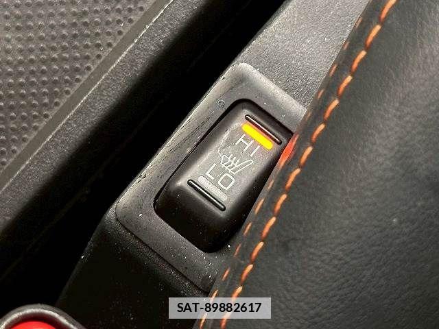 Mitsubishi DELICA 2018-03 7784385-8