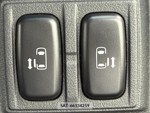 Mitsubishi DELICA 2018-07 7876143-4