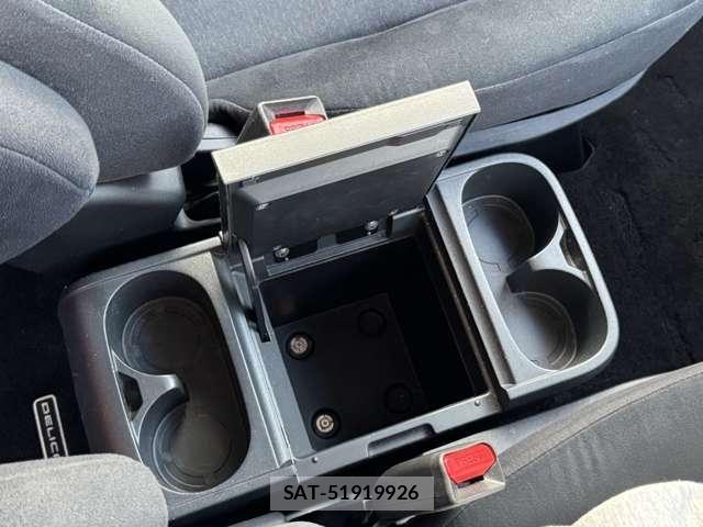 Mitsubishi DELICA 2011-06 7876156-8