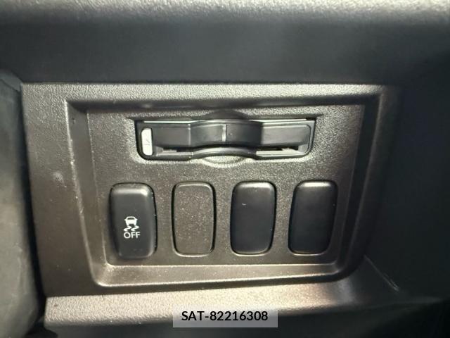 Mitsubishi DELICA 2017-12 7876137-23