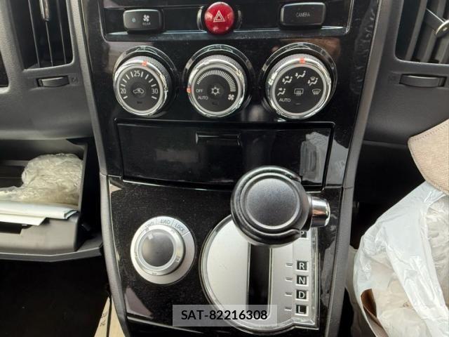 Mitsubishi DELICA 2017-12 7876137-24