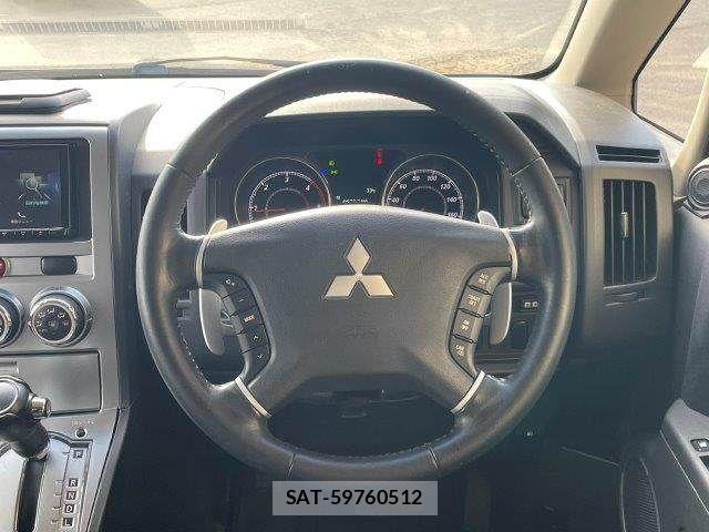 Mitsubishi DELICA 2013-12 7876149-17