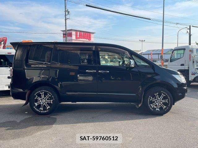 Mitsubishi DELICA 2013-12 7876149-23