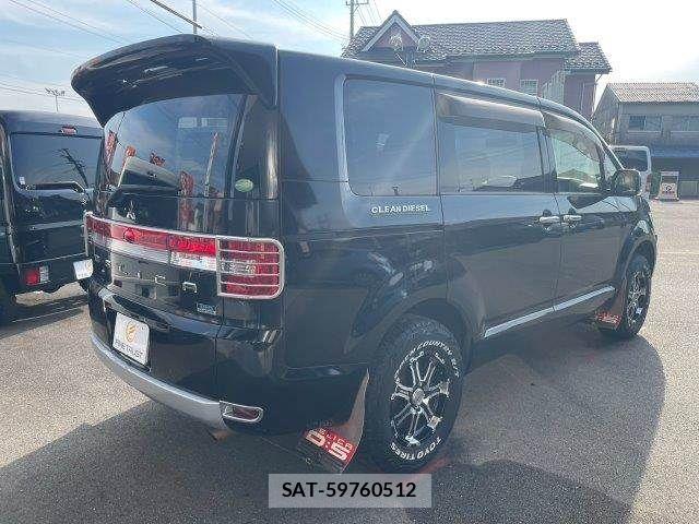 Mitsubishi DELICA 2013-12 7876149-24