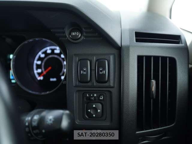 Mitsubishi DELICA 2018-01 7876140-10
