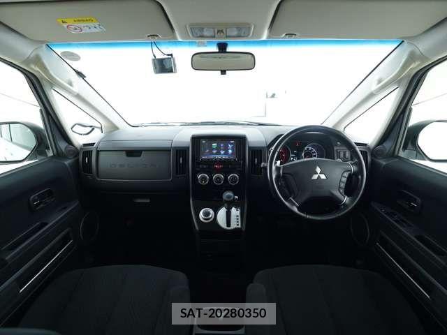 Mitsubishi DELICA 2018-01 7876140-4
