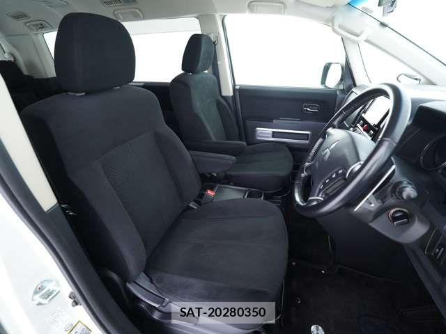 Mitsubishi DELICA 2018-01 7876140-5