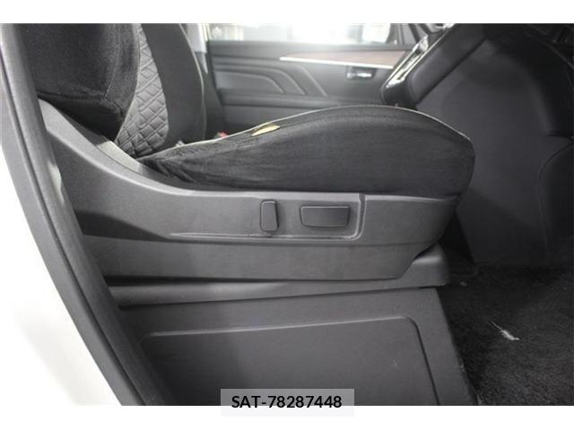 Mitsubishi DELICA 2019-05 7902529-27