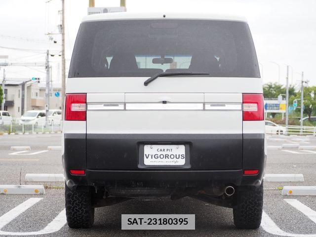 Mitsubishi DELICA 2012-03 7902531-11
