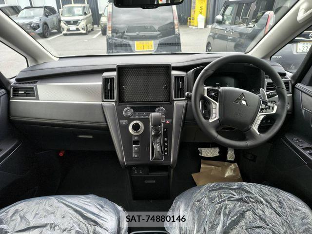 Mitsubishi DELICA 2026-02 7961213-2