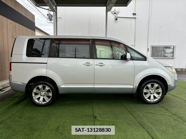 Mitsubishi DELICA 2013-07 7961235-16