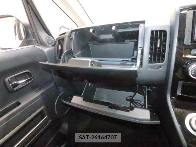Mitsubishi DELICA 2016-04 7979047-27