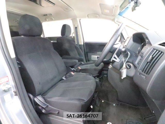 Mitsubishi DELICA 2016-04 7979047-3