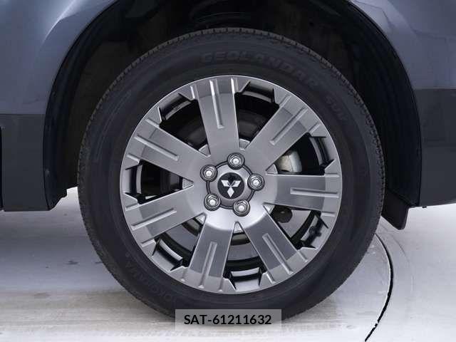 Mitsubishi DELICA 2023-09 7979035-17
