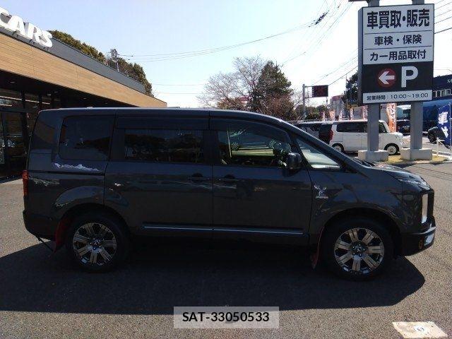 Mitsubishi DELICA 2022-09 7979039-16