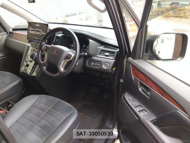 Mitsubishi DELICA 2022-09 7979039-1