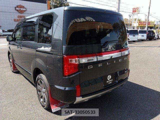 Mitsubishi DELICA 2022-09 7979039-2