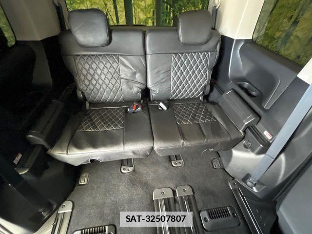 Mitsubishi DELICA 2022-05 7979038-10