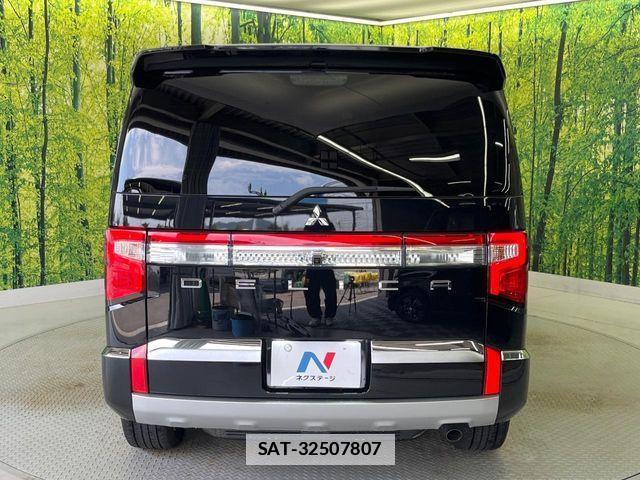 Mitsubishi DELICA 2022-05 7979038-16