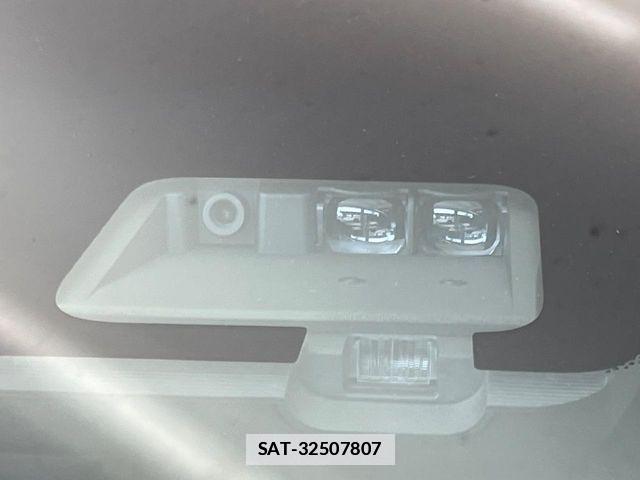 Mitsubishi DELICA 2022-05 7979038-5