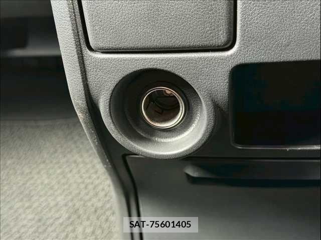 Mitsubishi DELICA 2018-06 8035277-27
