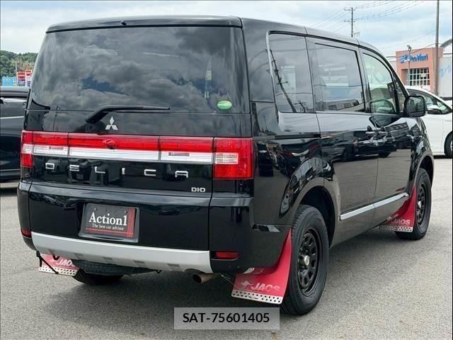 Mitsubishi DELICA 2018-06 8035277-4