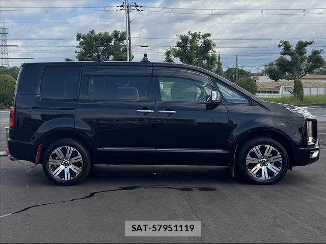 Mitsubishi DELICA 2022-10 8035273-10