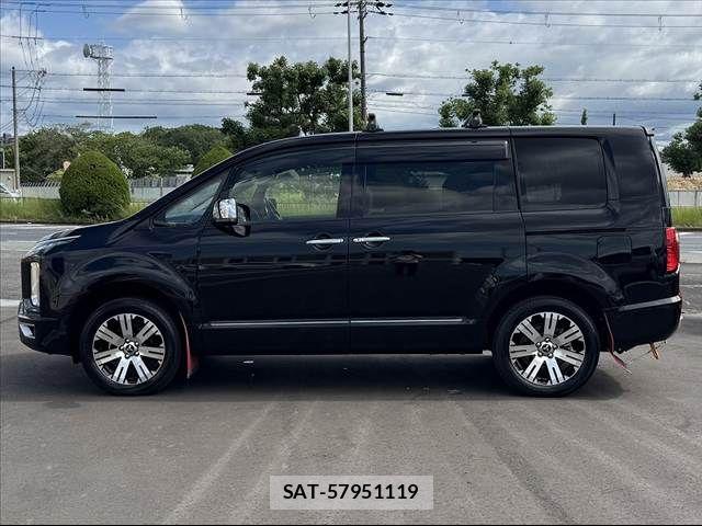 Mitsubishi DELICA 2022-10 8035273-11