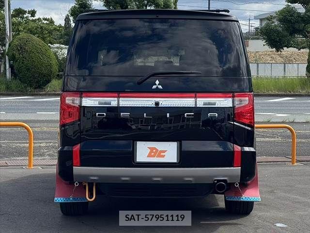 Mitsubishi DELICA 2022-10 8035273-13